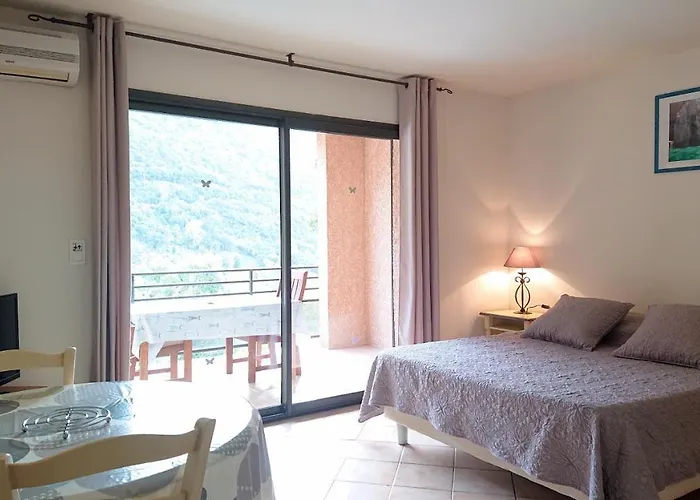 A Barcella Porto (Corsica)