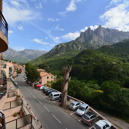 Lägenhetshotell A Barcella Porto (Corsica)