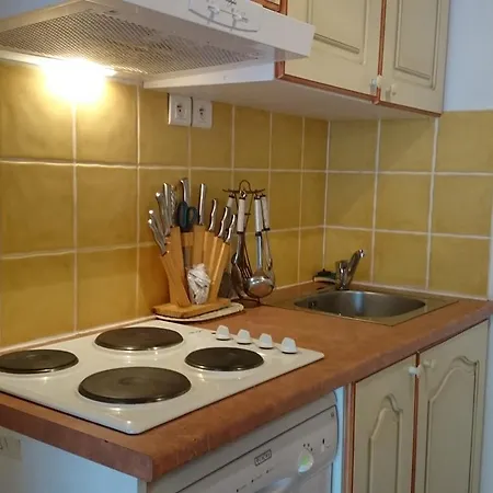 מלון דירות A Barcella 3*