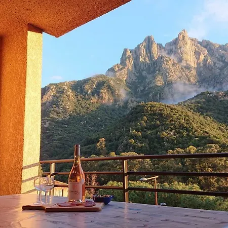 A Barcella מלון דירות