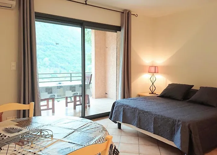 Lägenhetshotell A Barcella Porto (Corsica)